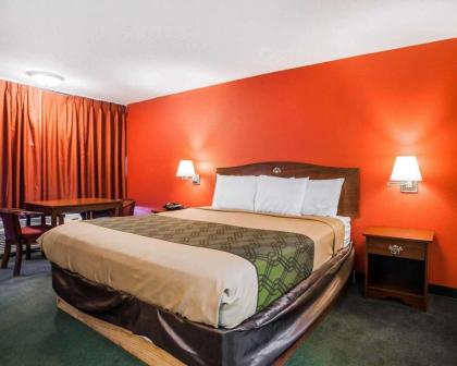 Econo Lodge Jefferson City - image 15