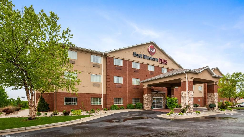 Best Western Plus Capital Inn - main image