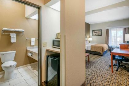 Quality Inn & Suites - Jefferson City - image 14