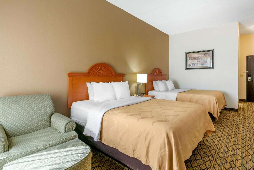 Quality Inn & Suites - Jefferson City - image 5