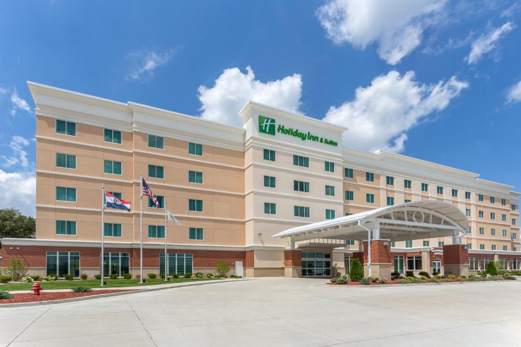 Holiday Inn Hotel and Suites Jefferson City - main image