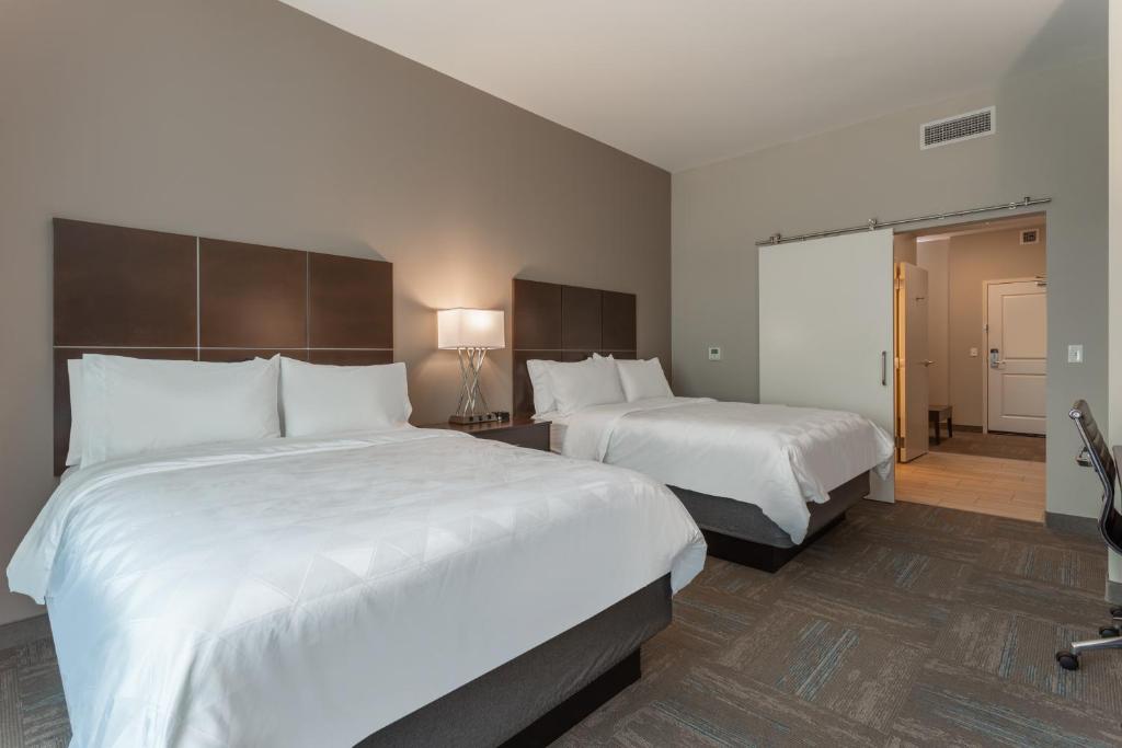 Holiday Inn Hotel and Suites Jefferson City - image 7