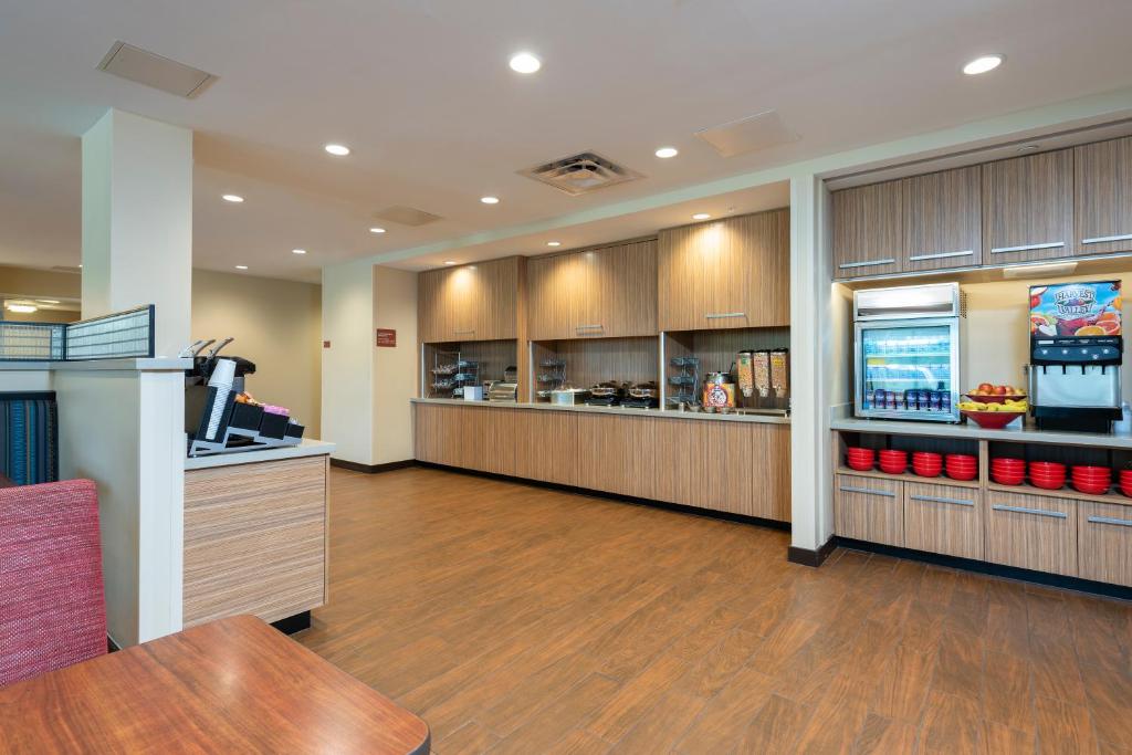 TownePlace Suites by Marriott Louisville North - image 7