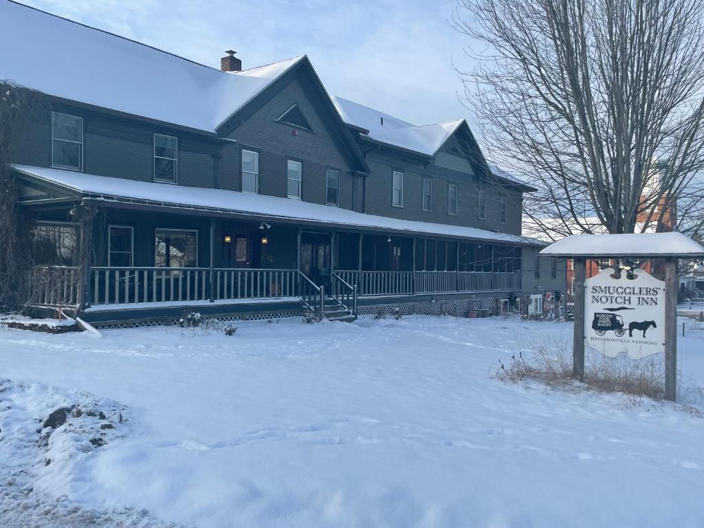 Smugglers Notch Inn - main image