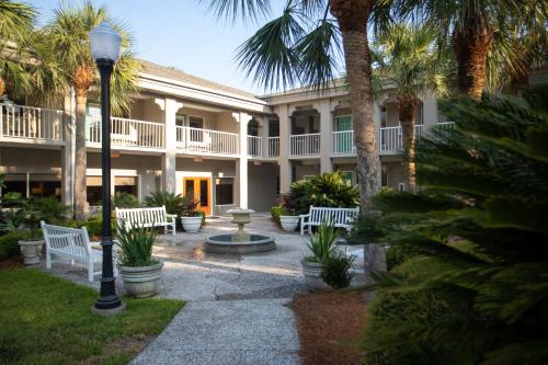 Beachview Club Hotel - image 5