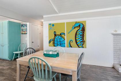 SWEETPEAS COTTAGE by Jekyll Realty - image 11