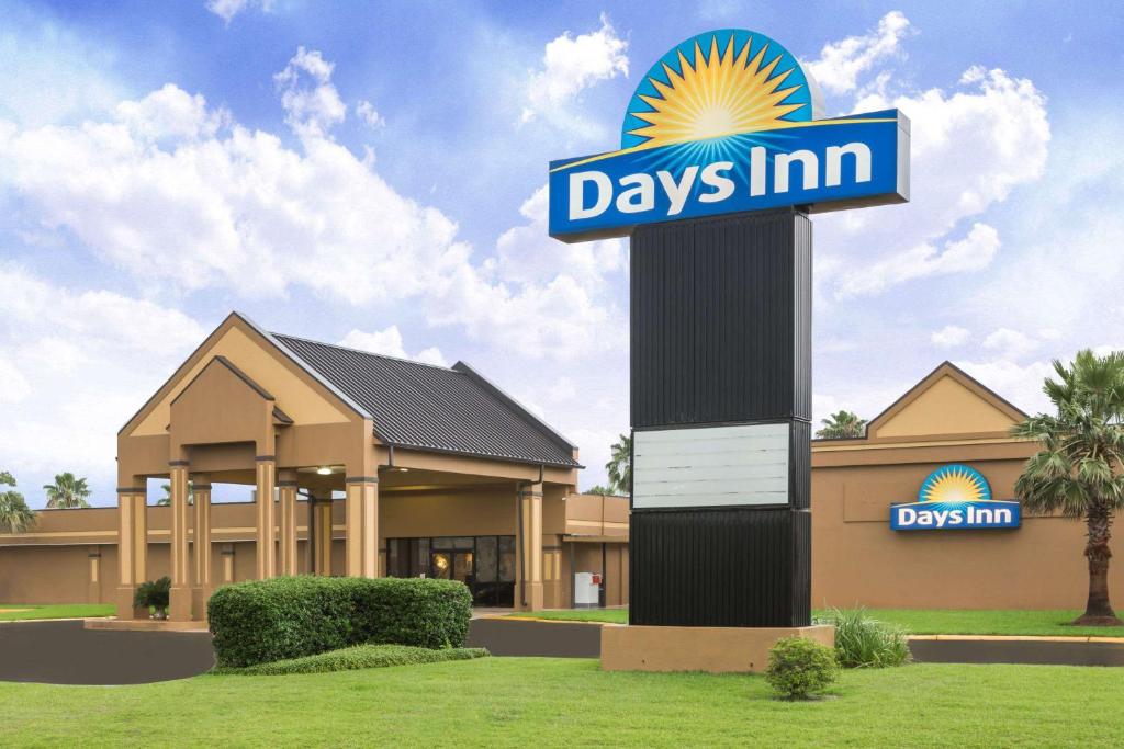 Days Inn by Wyndham Jennings - main image