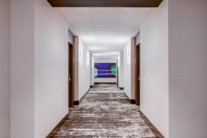 DoubleTree by Hilton Hotel & Suites Jersey City - image 16