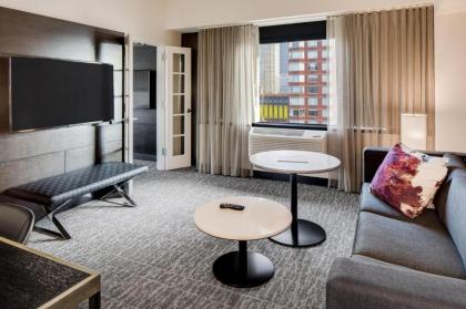 DoubleTree by Hilton Hotel & Suites Jersey City - image 2