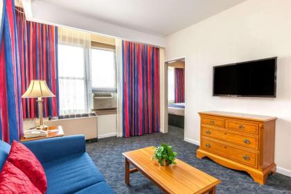 Ramada by Wyndham Jersey City - image 14