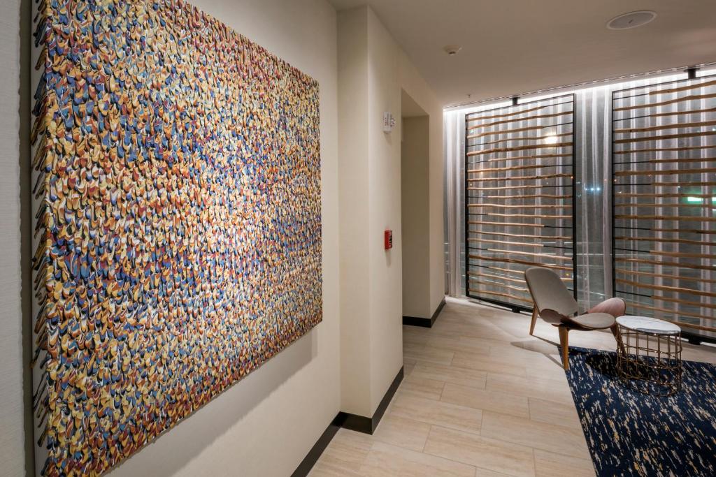 Residence Inn by Marriott Jersey City - image 7