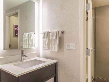 La Quinta by Wyndham Columbia / Fort Meade - image 6