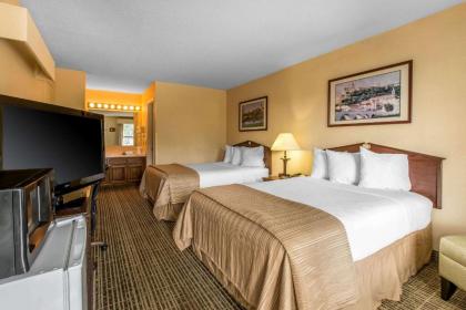 Quality Inn - image 9