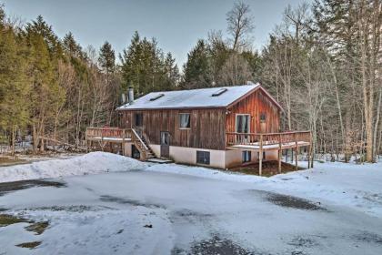 Jewett Cabin with Viewing Deck - 10 Mins to Skiing! - image 12