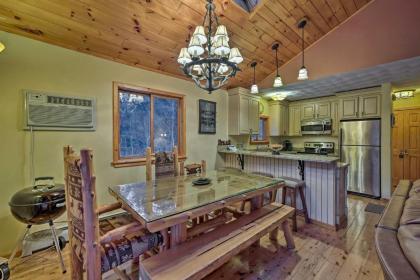 Jewett Cabin with Viewing Deck - 10 Mins to Skiing! - image 14