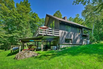 Thirteenth Lake Chalet with Deck Walk to Water! - image 5