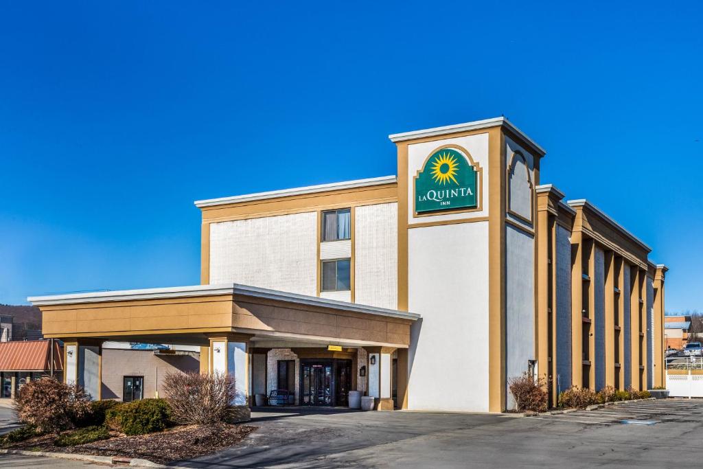 La Quinta Inn by Wyndham Binghamton - Johnson City - image 7