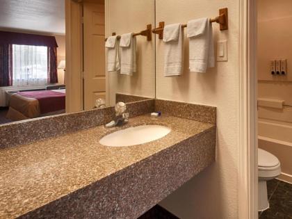 Best Western Johnson City Inn - image 9