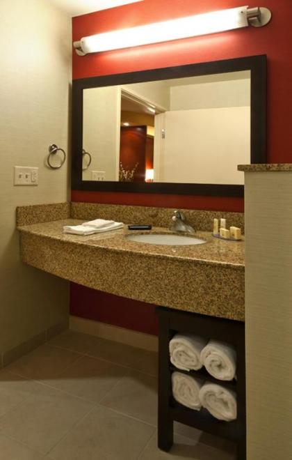 Courtyard by Marriott Johnson City - image 8