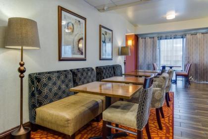 Hampton Inn Johnson City - image 9