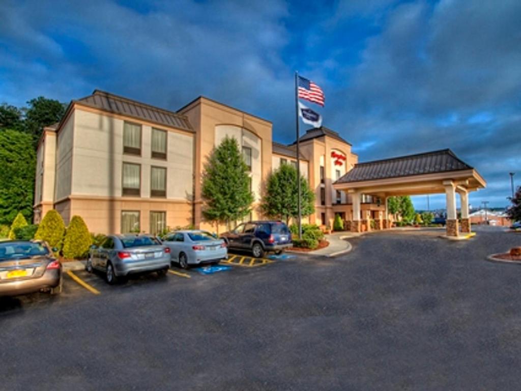 Hampton Inn Johnstown - main image