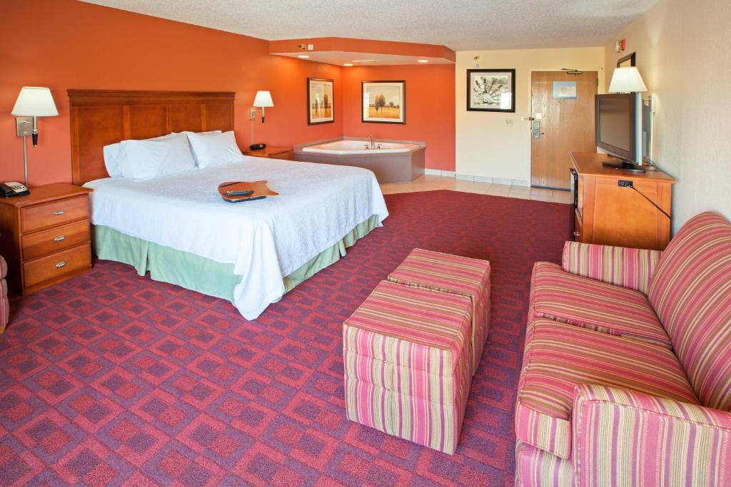 Hampton Inn Joliet/I-55 - image 6