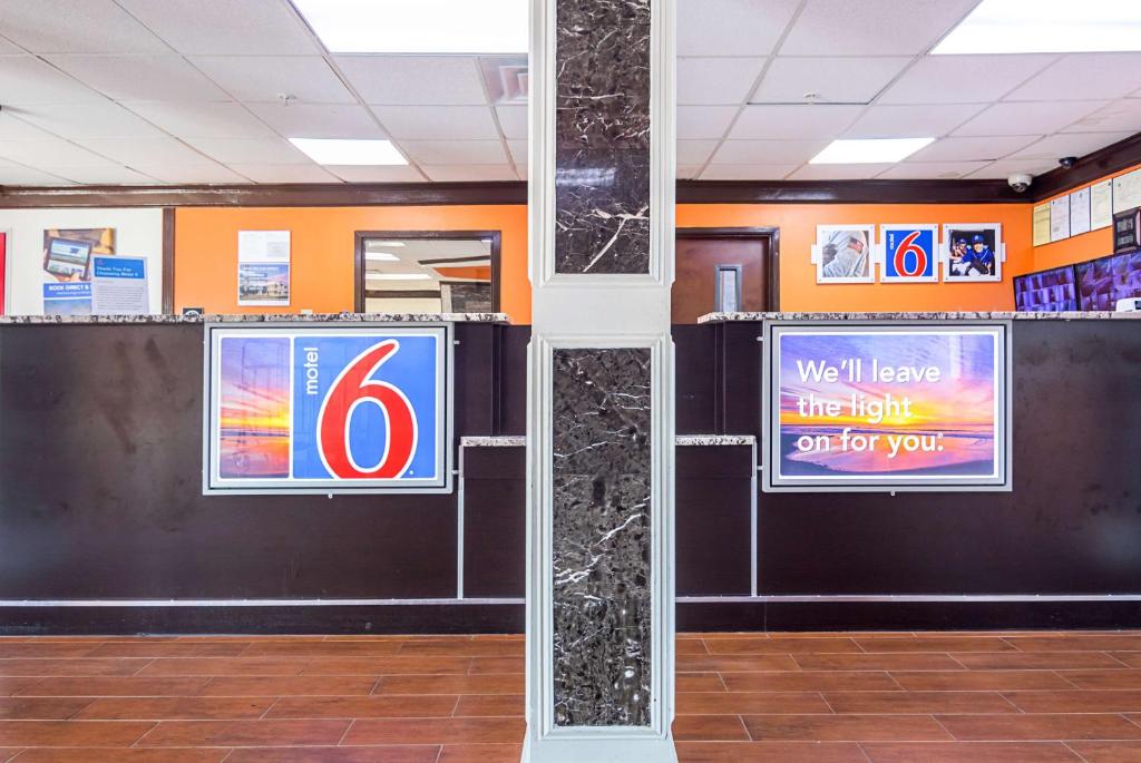 Motel 6-Jonesboro GA - image 6