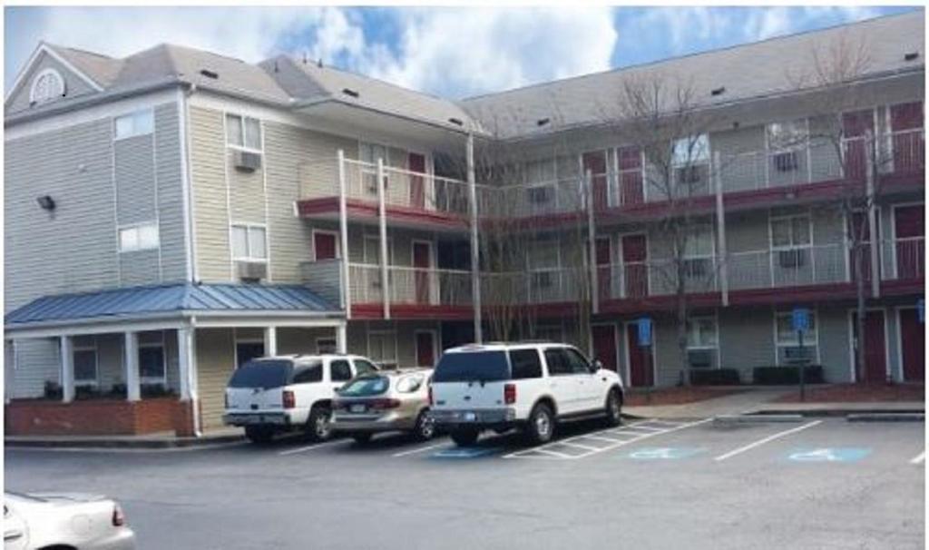 InTown Suites Extended Stay Atlanta GA - Jonesboro - image 2