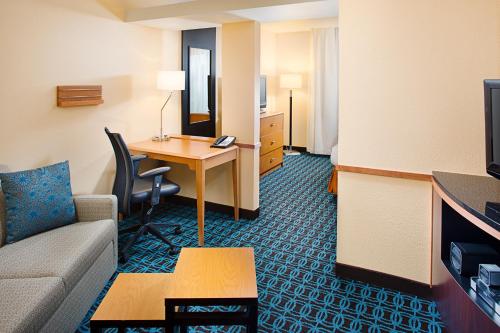 Fairfield Inn & Suites by Marriott Jonesboro - image 4