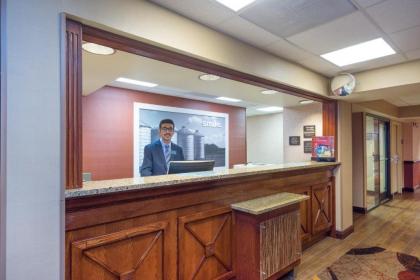 Hampton Inn Jonesboro - image 11