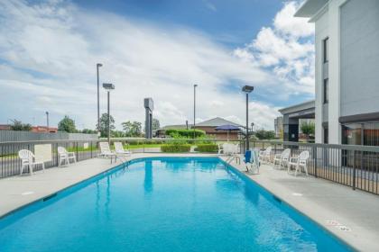 Hampton Inn Jonesboro - image 4