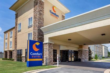 Comfort Suites Jonesboro University Area - image 3