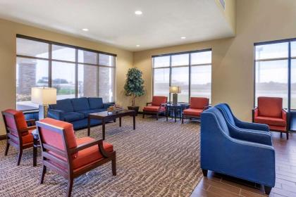 Comfort Suites Jonesboro University Area - image 5