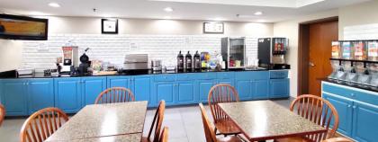 Country Inn & Suites by Radisson Jonesborough-Johnson City West TN - image 11