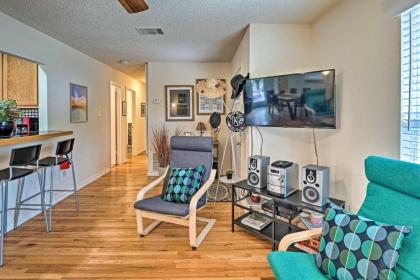 Cozy Jonestown Home Less Than 1 Mile From Lake Travis! - image 9