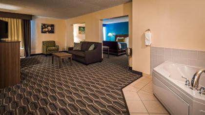 Best Western Plus Yadkin Valley Inn & Suites - image 2