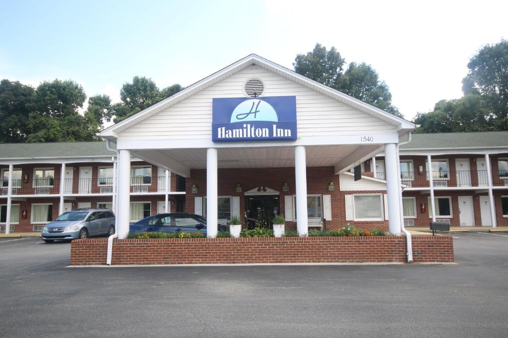 Hamilton Inn - main image