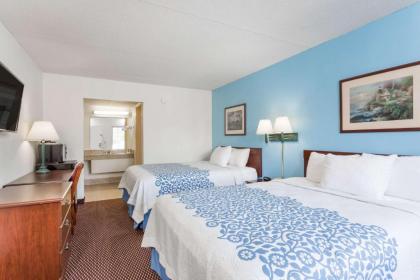 Hamilton Inn - image 8