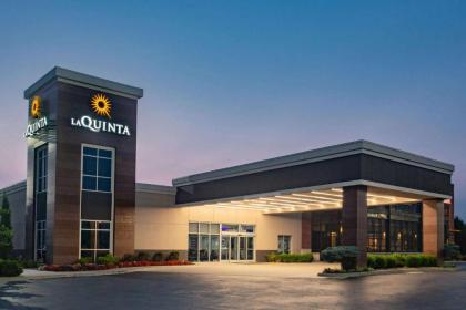 La Quinta by Wyndham Joplin - image 10