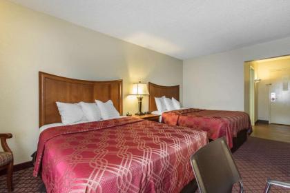 Econo Lodge Inn & Suites Joplin - image 12