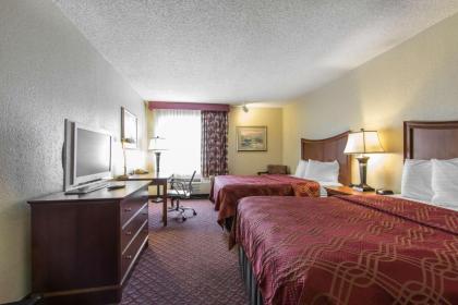 Econo Lodge Inn & Suites Joplin - image 8