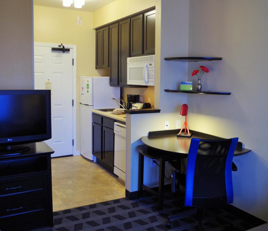 TownePlace Suites Joplin - image 3