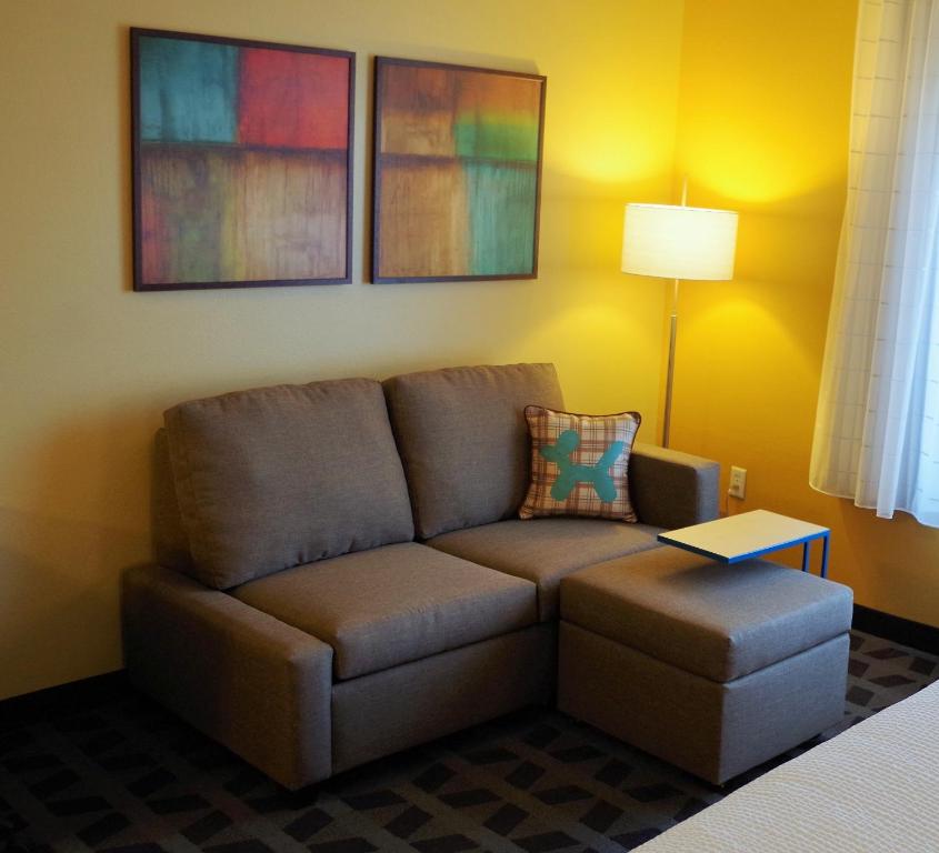 TownePlace Suites Joplin - image 5