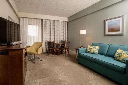 Hampton Inn Joplin - image 14