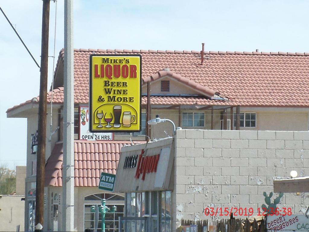 Safari Motor Inn - Joshua Tree - image 4