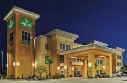 La Quinta Inn & Suites by Wyndham Jourdanton - Pleasanton - image 2