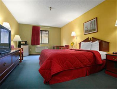 Express Inn & Suites Junction City - image 3