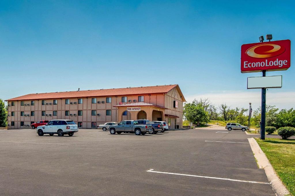 Econo Lodge Junction City I-70 - Near Fort Riley - main image