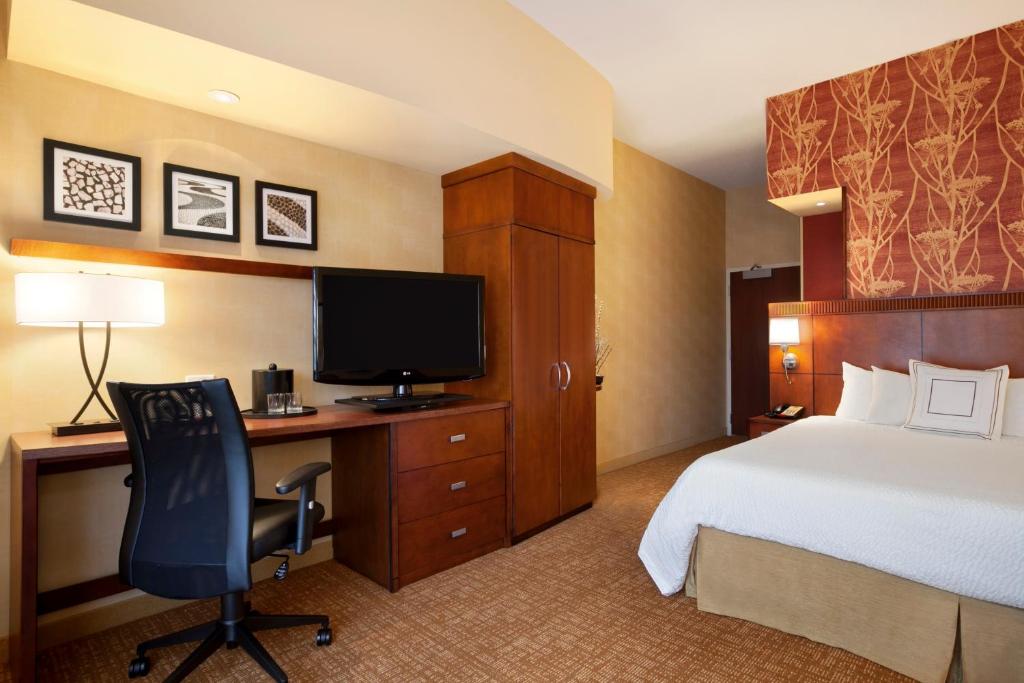 Courtyard by Marriott Junction City - image 5