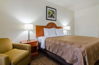 Quality Inn Junction City near Fort Riley - image 9